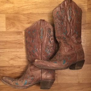 Turquoise inlay Corral boots